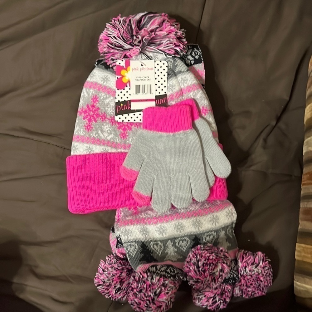 NWT 4-6x hat gloves and scarf set Pink Platinum